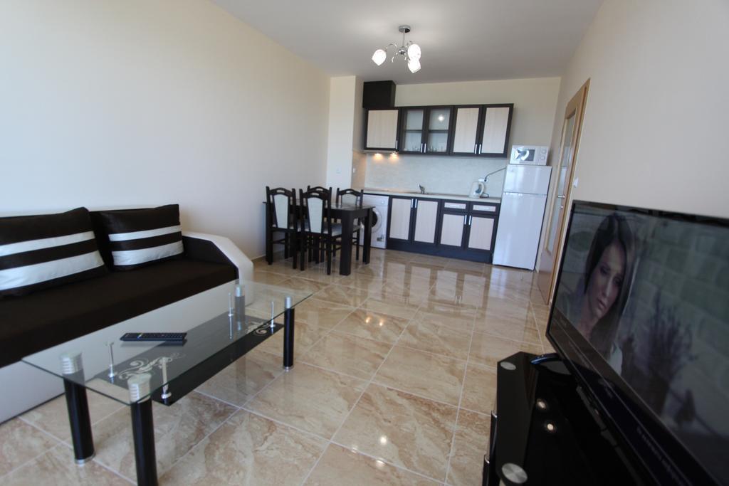 Golden Sea View Apartments Pomorie Extérieur photo