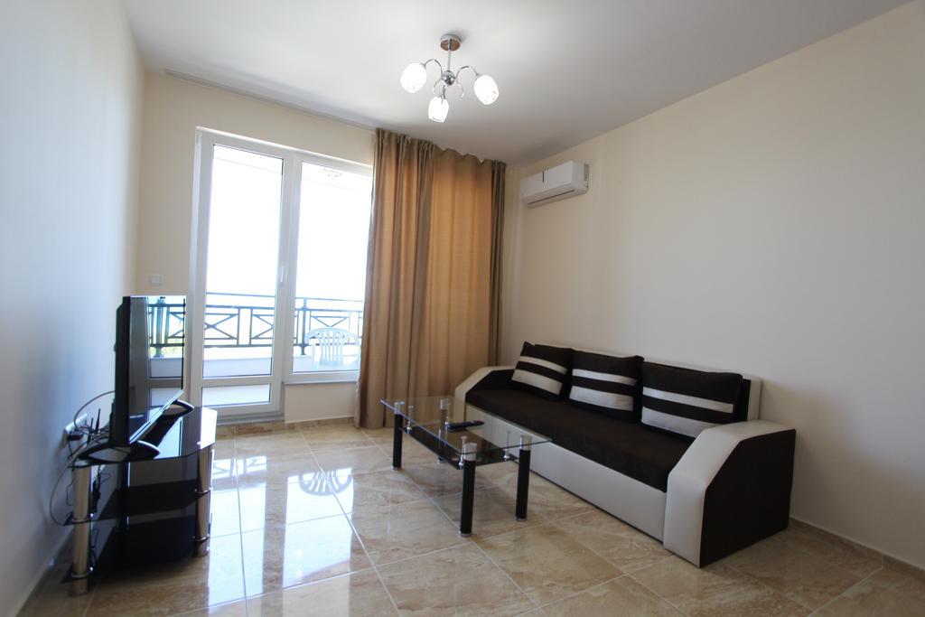 Golden Sea View Apartments Pomorie Extérieur photo