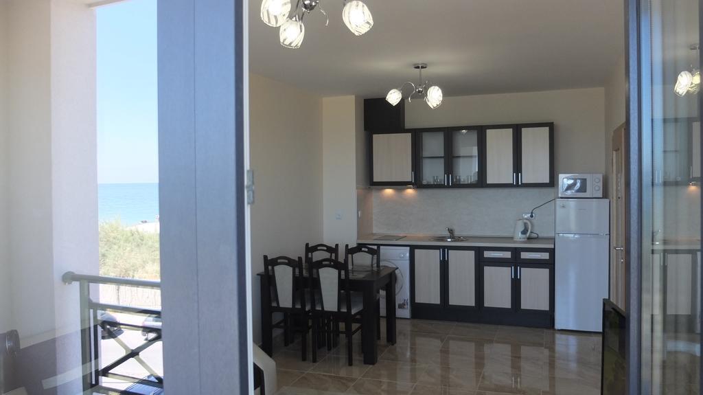 Golden Sea View Apartments Pomorie Extérieur photo