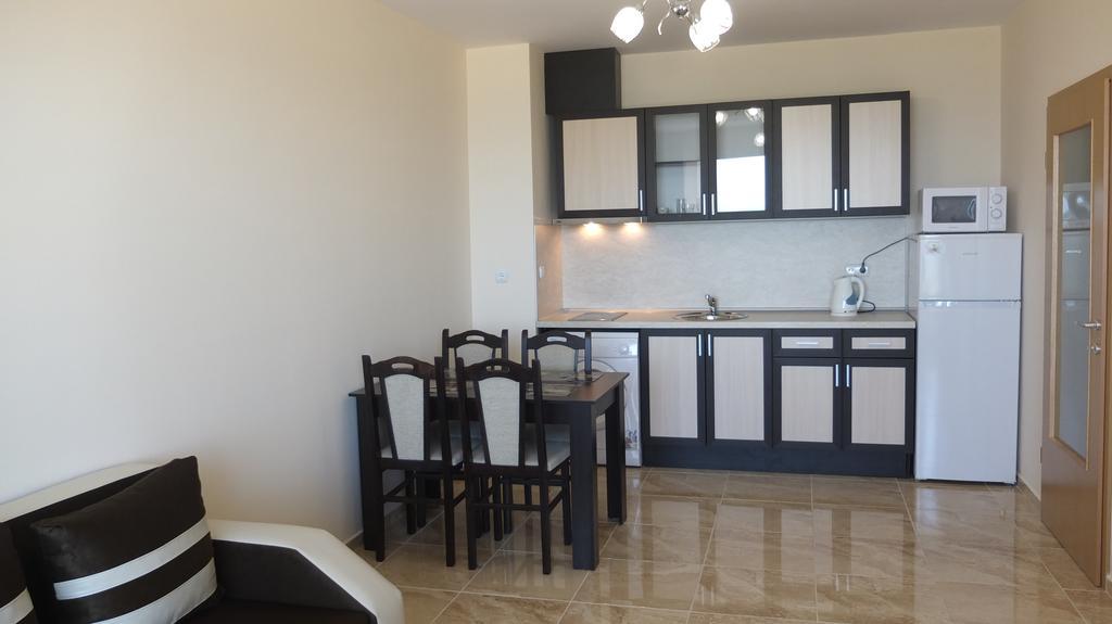Golden Sea View Apartments Pomorie Extérieur photo