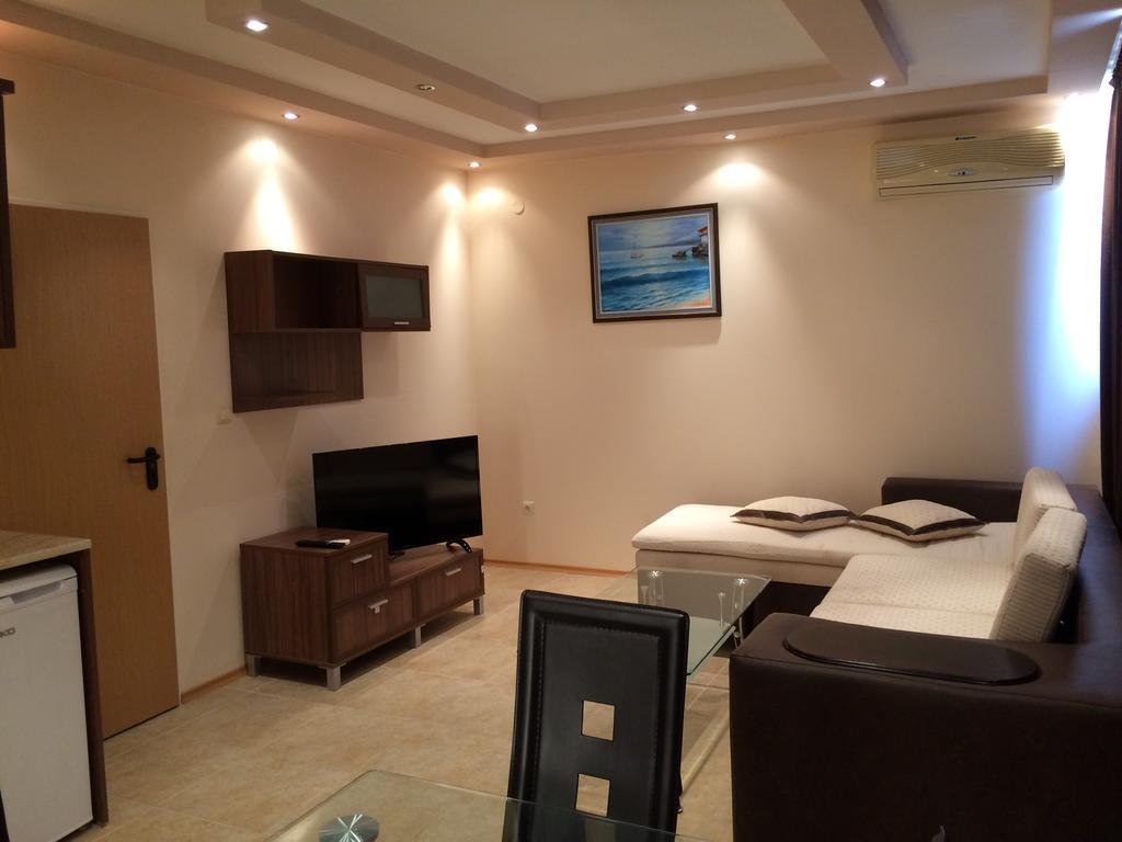 Golden Sea View Apartments Pomorie Extérieur photo