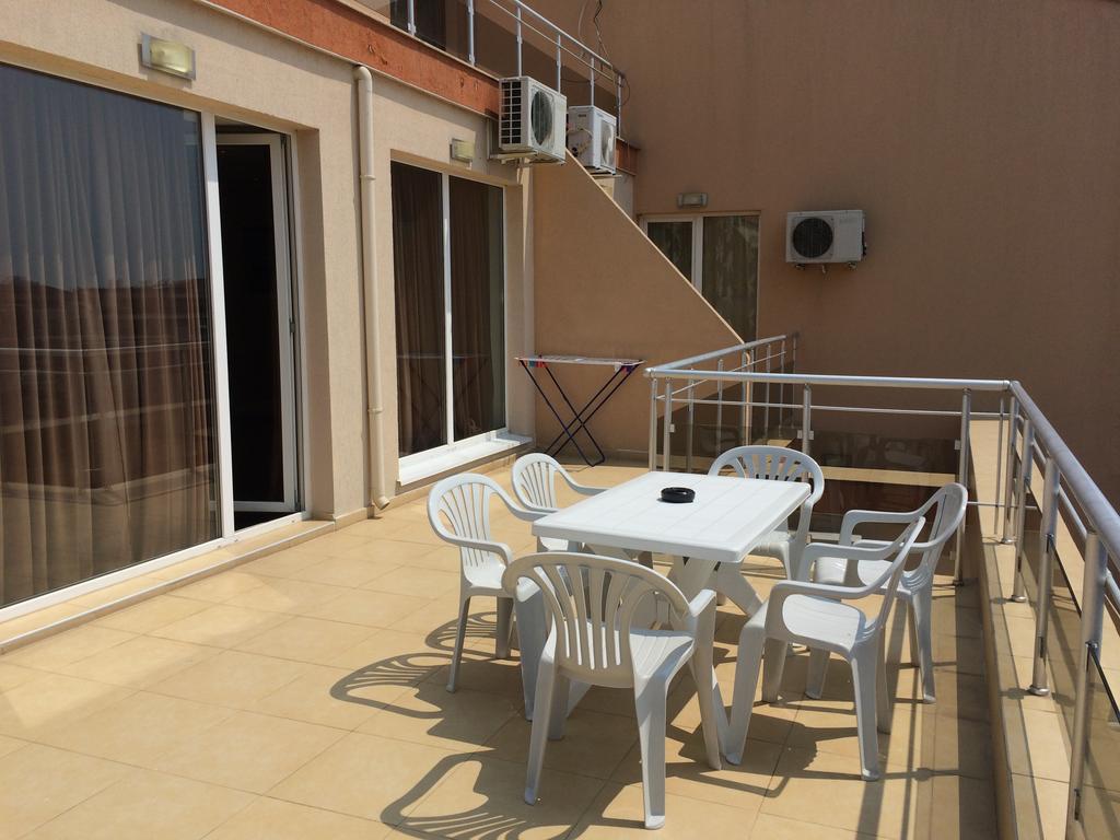 Golden Sea View Apartments Pomorie Extérieur photo
