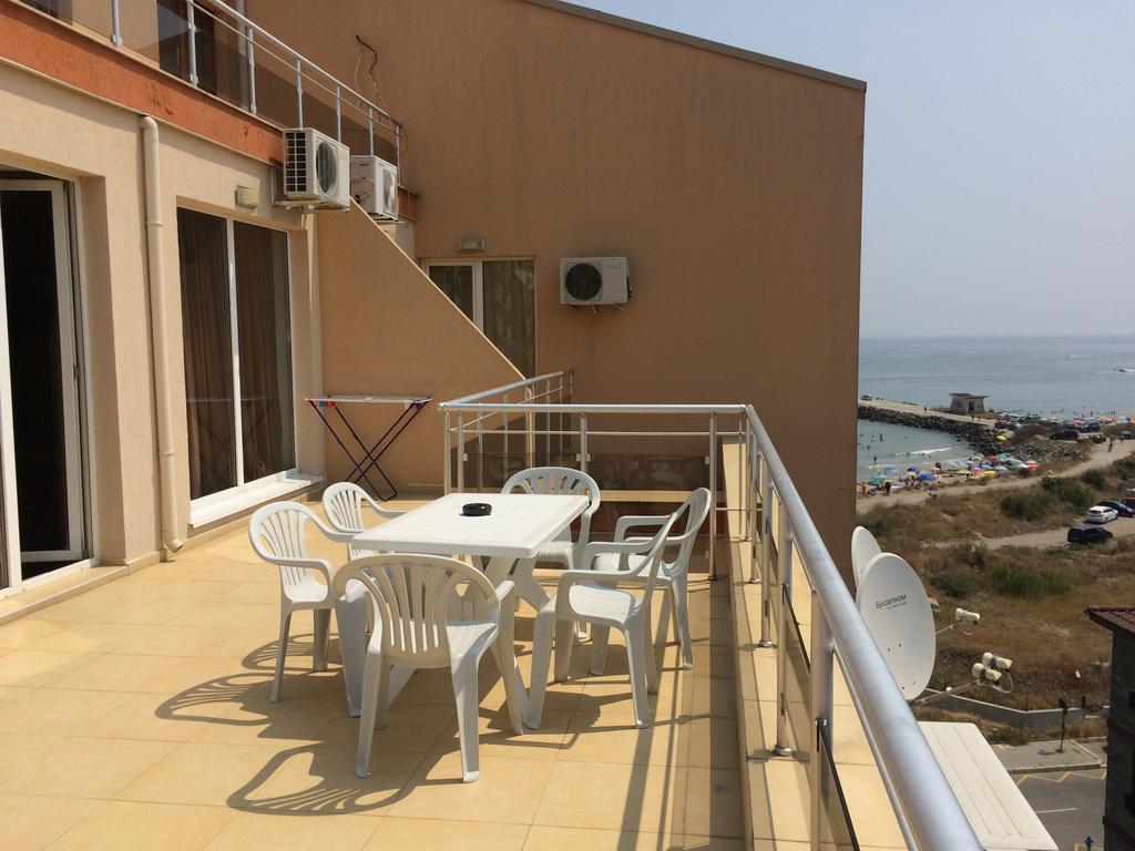 Golden Sea View Apartments Pomorie Extérieur photo
