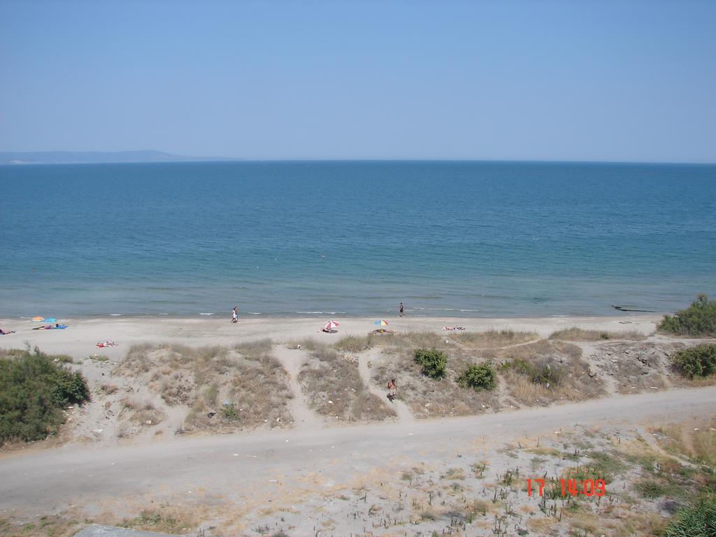 Golden Sea View Apartments Pomorie Extérieur photo