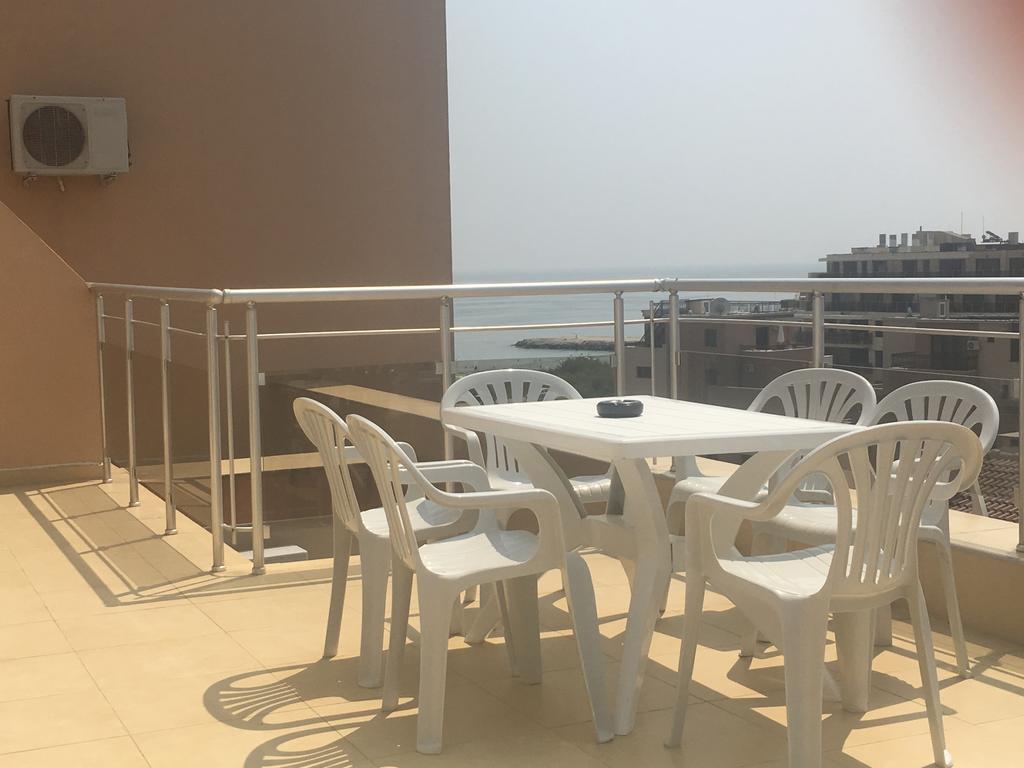 Golden Sea View Apartments Pomorie Extérieur photo