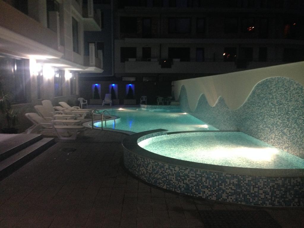 Golden Sea View Apartments Pomorie Extérieur photo
